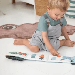 Done By Deer ™ Tapijt Croco Roze -Done By Deer done by deer tapijt croco roze a411714 2